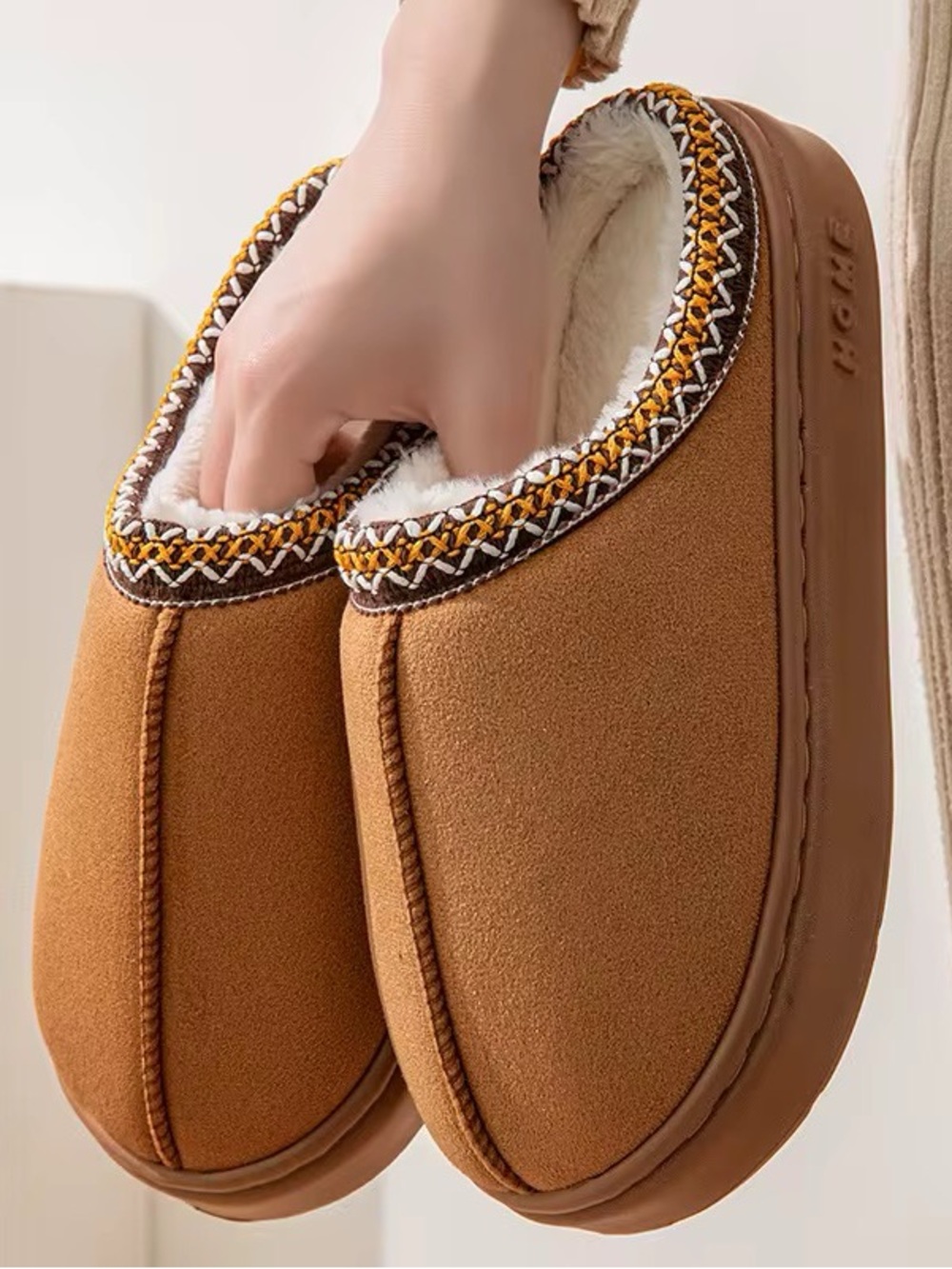 Cozy Casual Women's Brown Fleece-Lined Slip-On Slippers